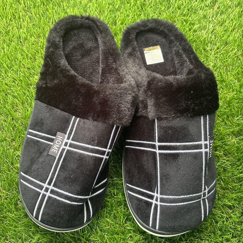 Black Plaid Slippers